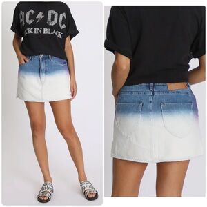 One Teaspoon Vanguard Mid Waist Relaxed Mini Denim Skirt - Dip Dye W25